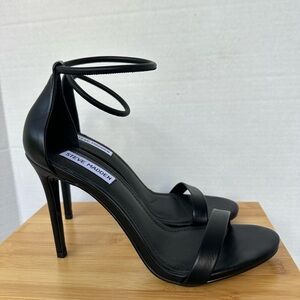 Steve Madden Black Stiletto Heels! Sexy Shoes! Size 9M.